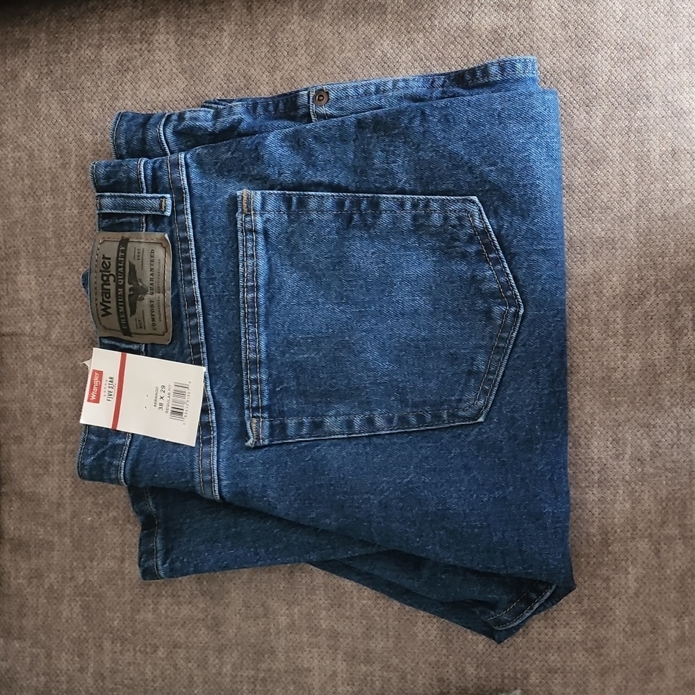 Wrangler 38x29 Regular Fit Jeans NWT